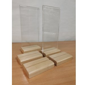 Stojak informacyjny typ MENU 1/3 A4 DL z podstawką DREWNO BUK długoterminowy PION plexi (RSMB01)